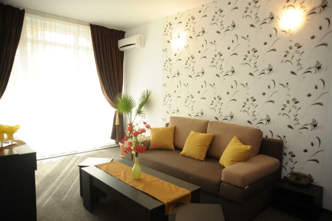 Hotel Pinguin Eforie Nord Exterior photo