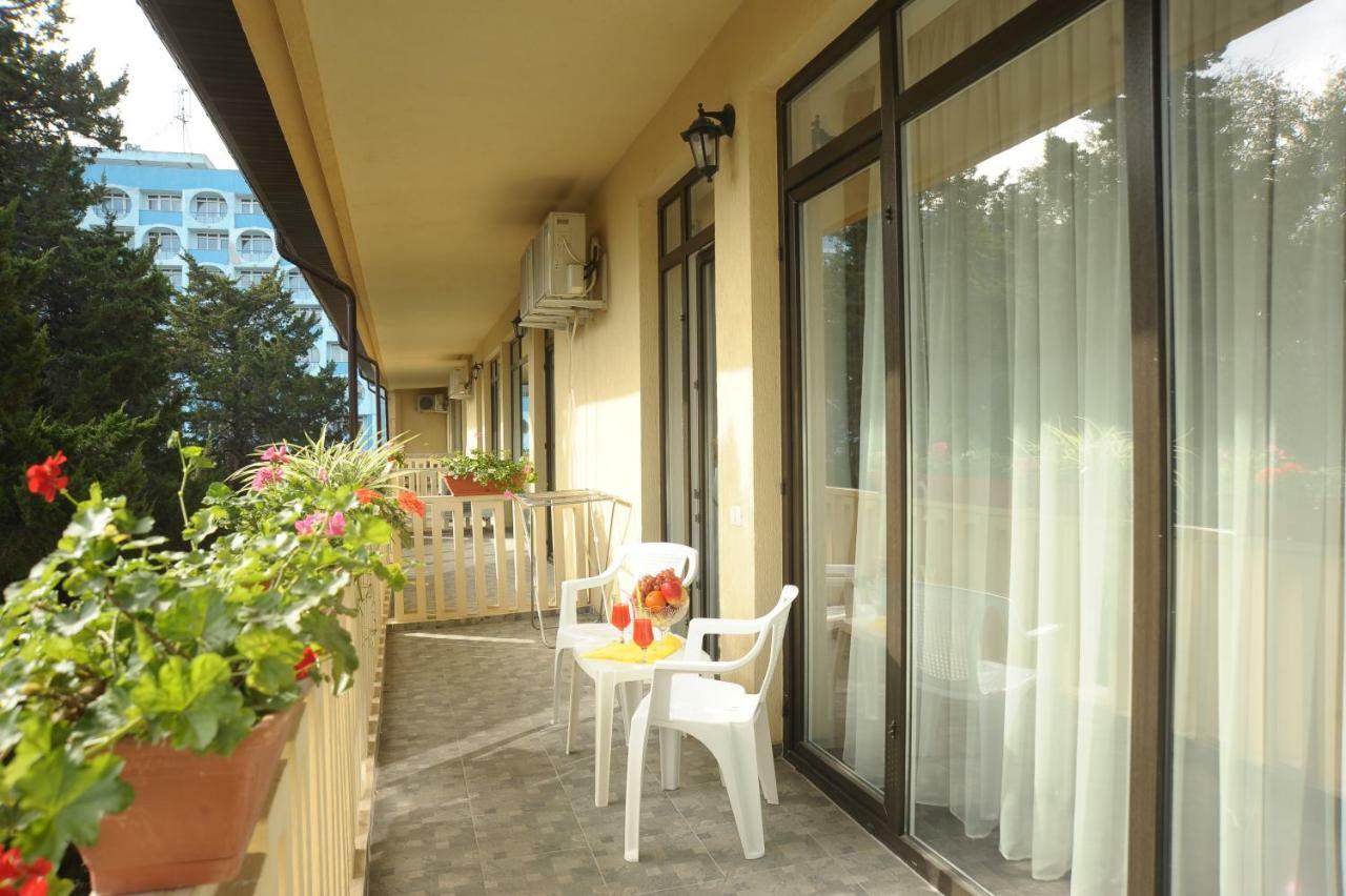 Hotel Pinguin Eforie Nord Exterior photo