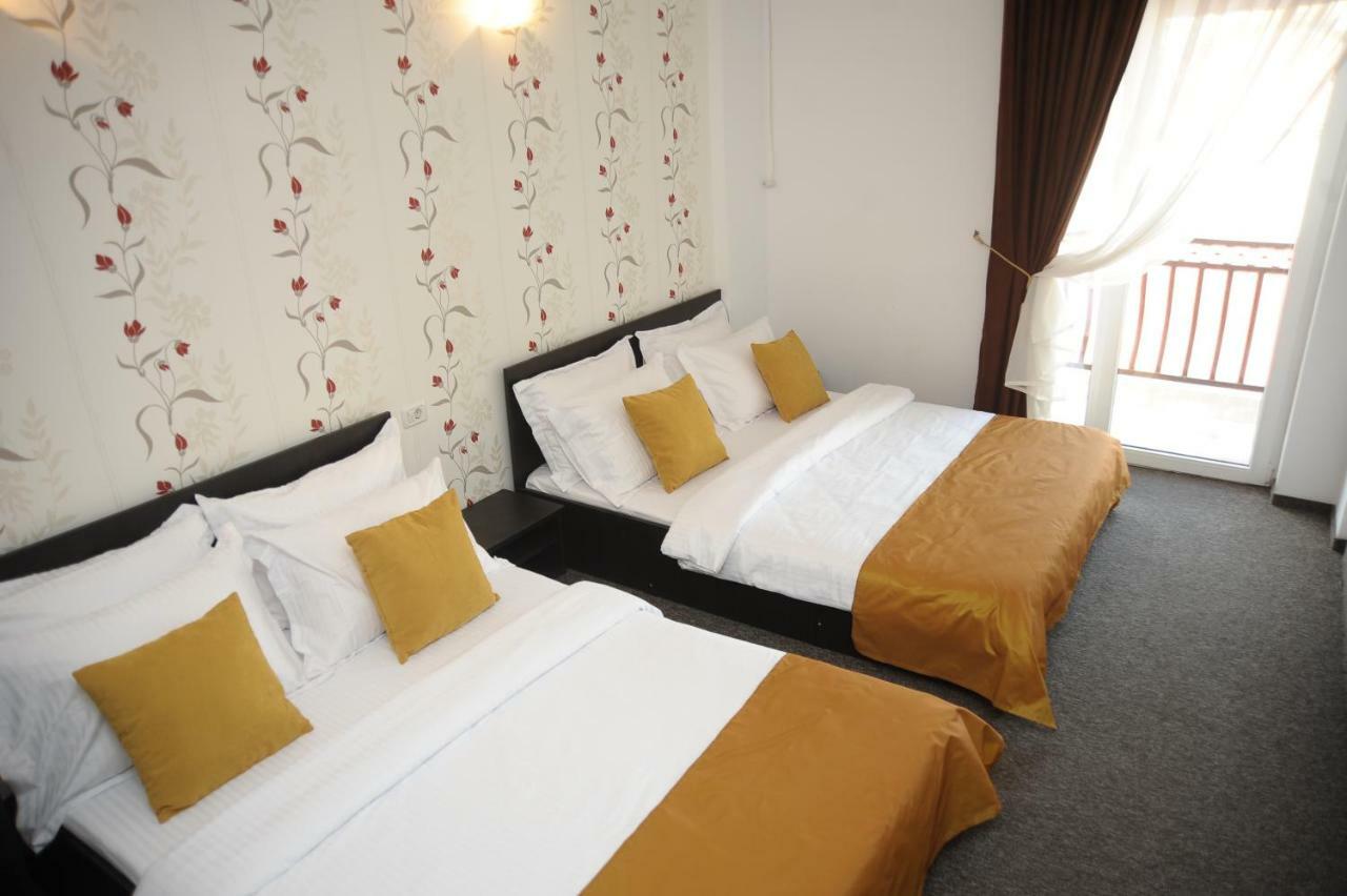 Hotel Pinguin Eforie Nord Exterior photo